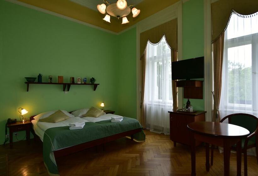 غرفة قياسية, Sant Georg Garni