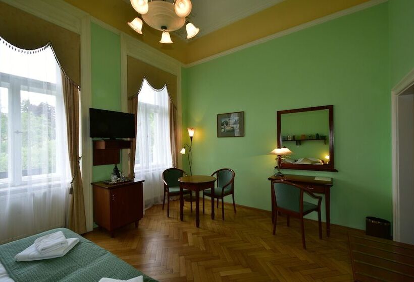 غرفة قياسية, Sant Georg Garni