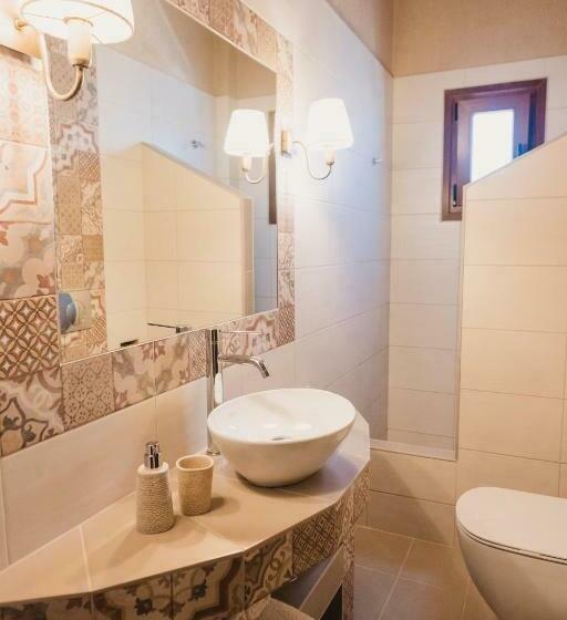 חדר סטנדרט לשלושה, Villa Danezis