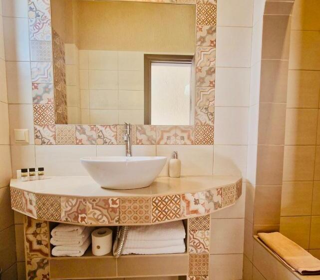 חדר סטנדרט לשלושה, Villa Danezis