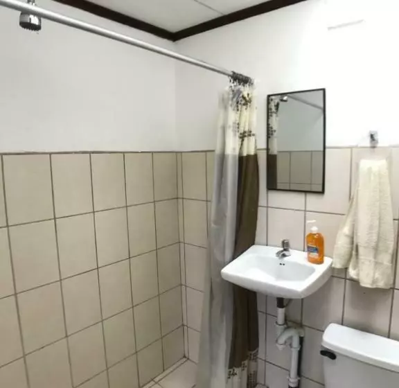 Standard Yhden Hengen Huone, Casa Kibi Kibi