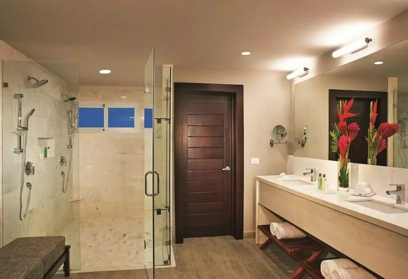 سوئیت کلاب, Dreams Dominicus La Romana Resort & Spa
