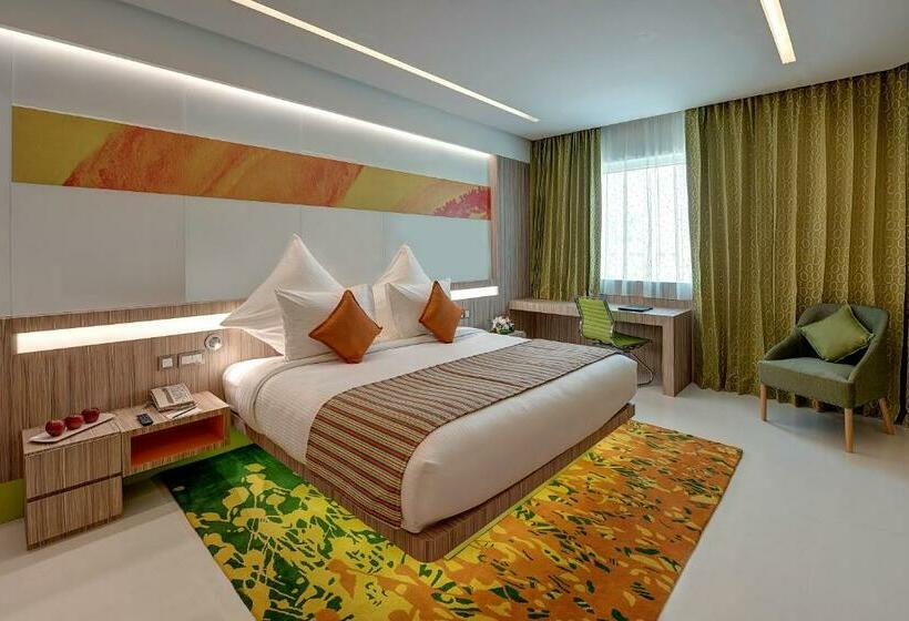 سوییت جونیور, Al Khoory Atrium