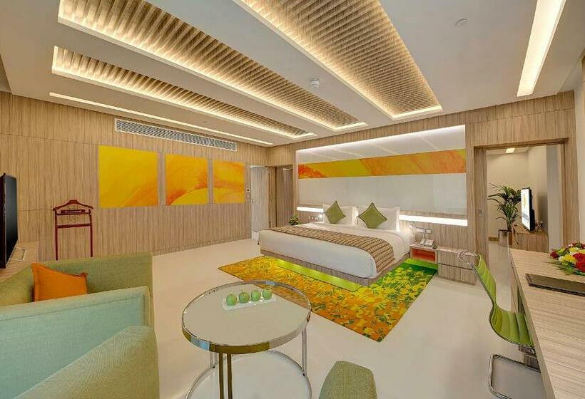 سوییت اجرایی, Al Khoory Atrium