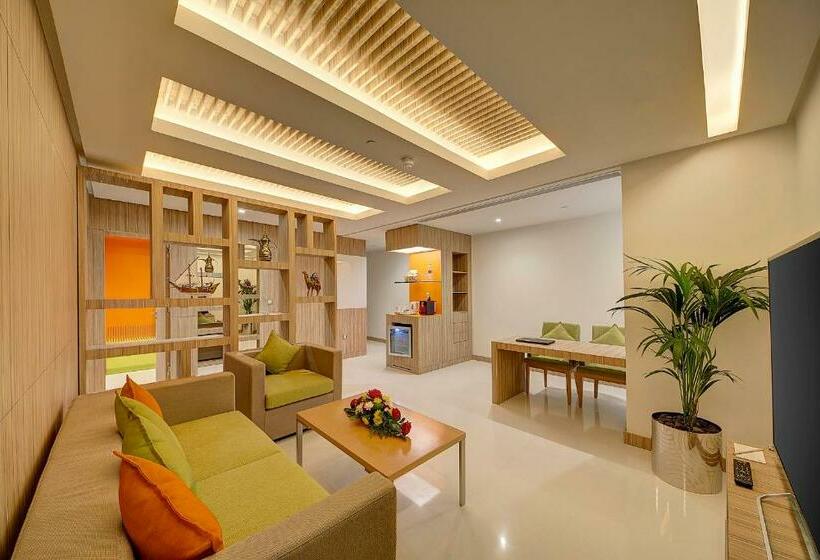 سوییت اجرایی, Al Khoory Atrium