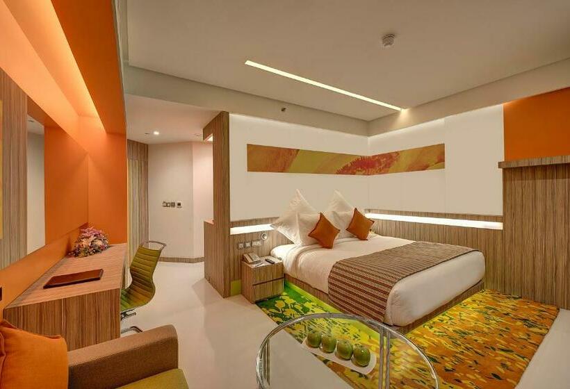 اتاق کلاب, Al Khoory Atrium