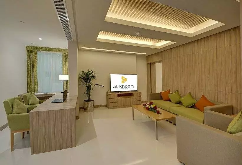 سوییت اجرایی, Al Khoory Atrium