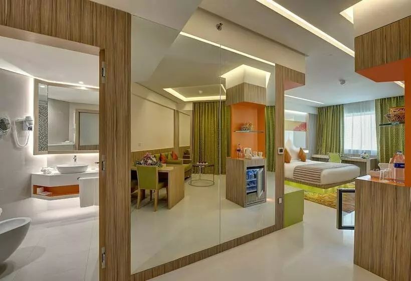 سوییت جونیور, Al Khoory Atrium