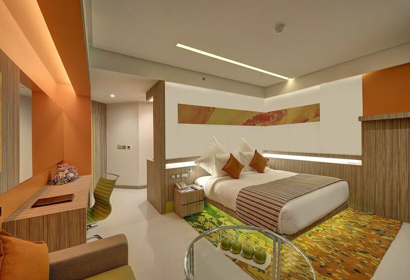 اتاق کلاب, Al Khoory Atrium