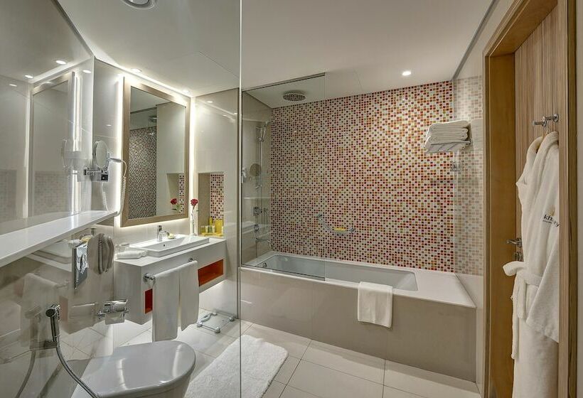 اتاق کلاب, Al Khoory Atrium