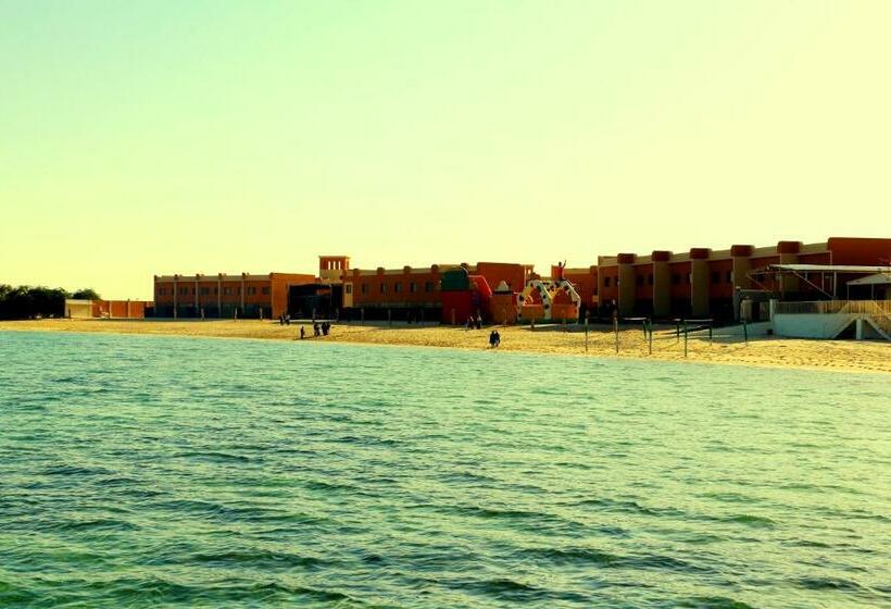 ویلای 4 خوابه, Aquamarine Kuwait Resort