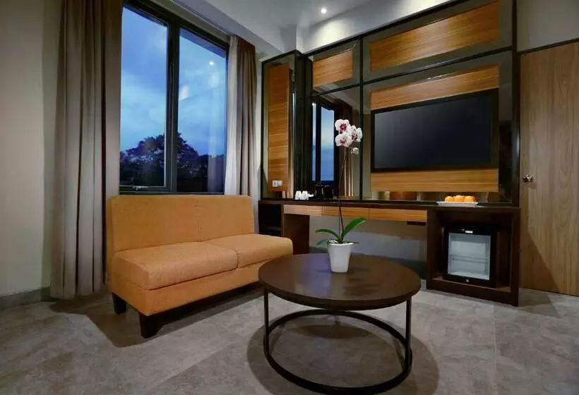 スイート, Aston Inn Mataram