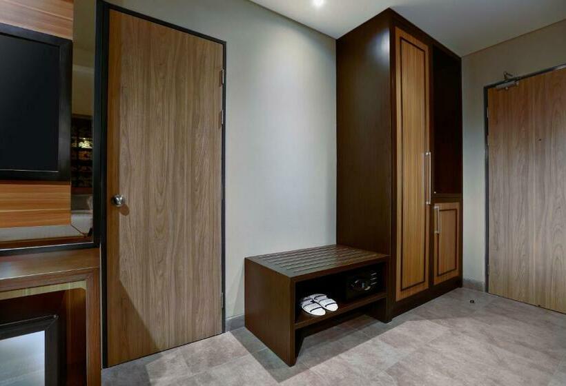 스위트, Aston Inn Mataram