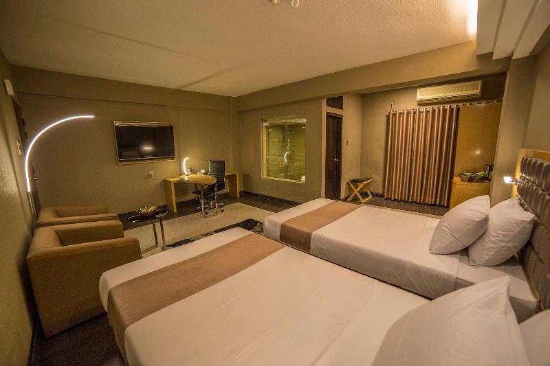 اتاق سوپریور, Castle Salam