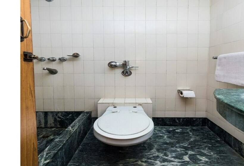 スタンダードルーム, Fabexpress Camac Plaza