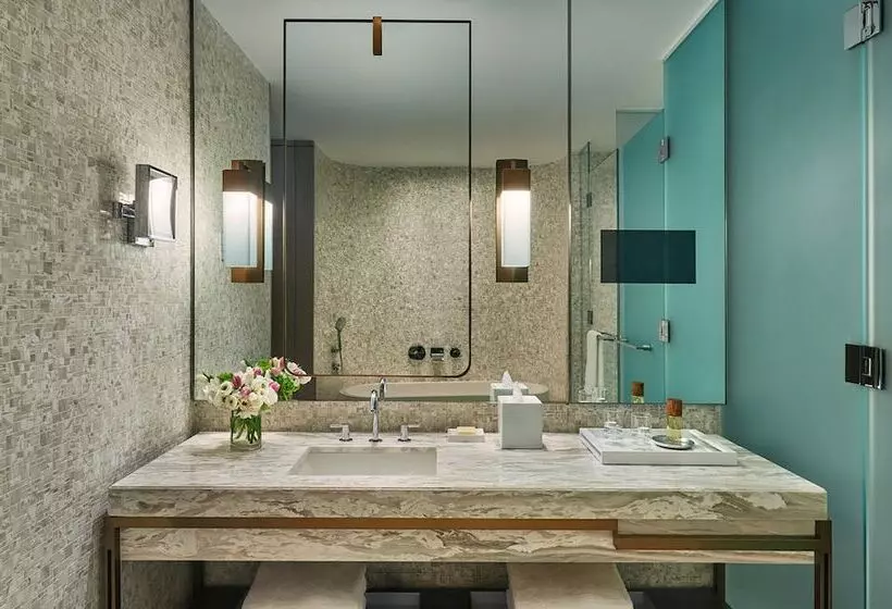 Sviitti Liikuntarajoitteisille, Four Seasons Hotel New York Downtown