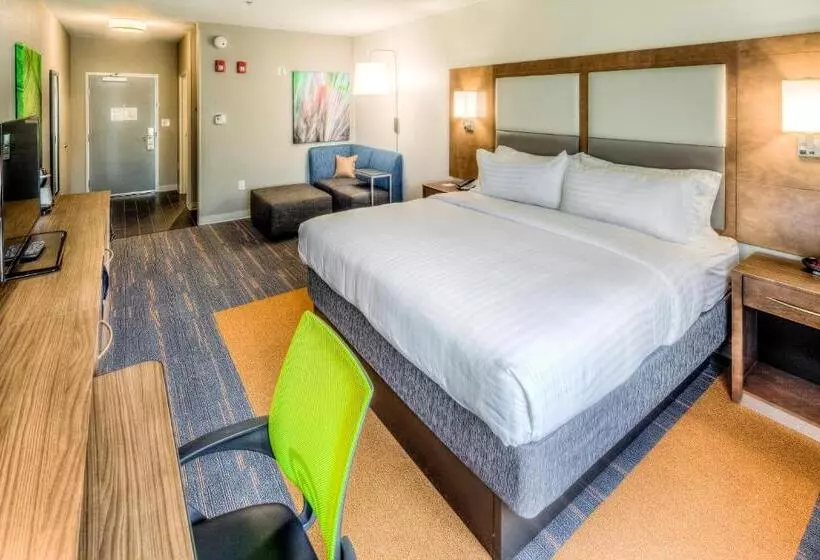 身障者適用スイートルーム, Holiday Inn Express & Suites Cleveland/westlake, An Ihg