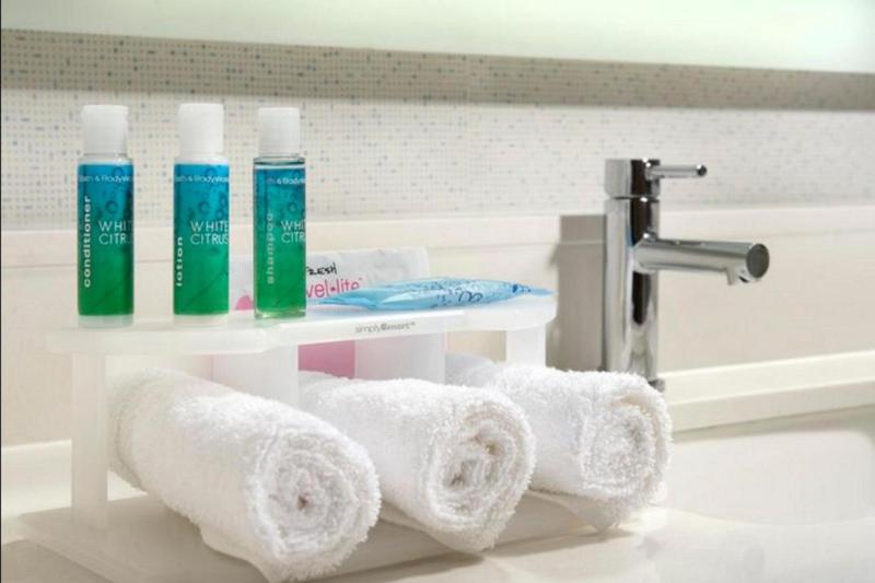 סוויטה מותאמת לאדם עם מוגבלויות, Holiday Inn Express & Suites Greenwood Mall, An Ihg