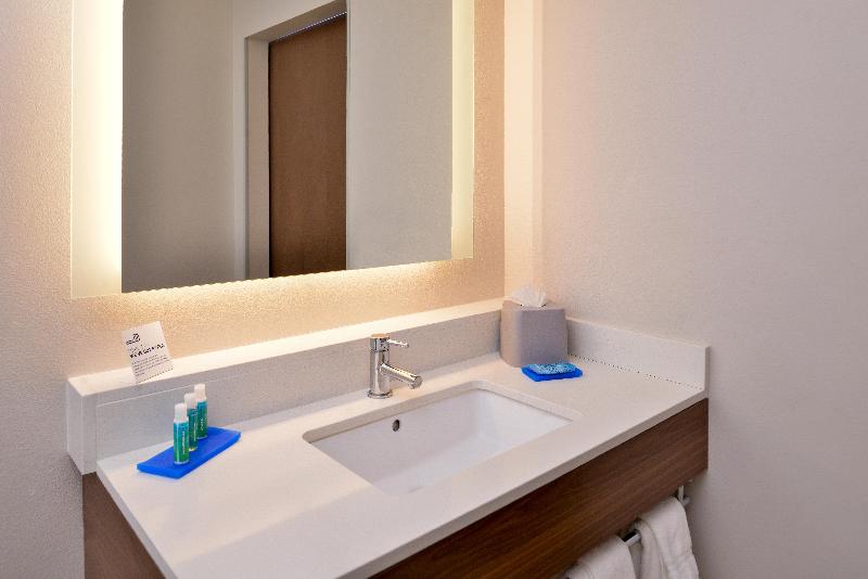 Номер Стандарт, Holiday Inn Express & Suites   Van Horn, An Ihg