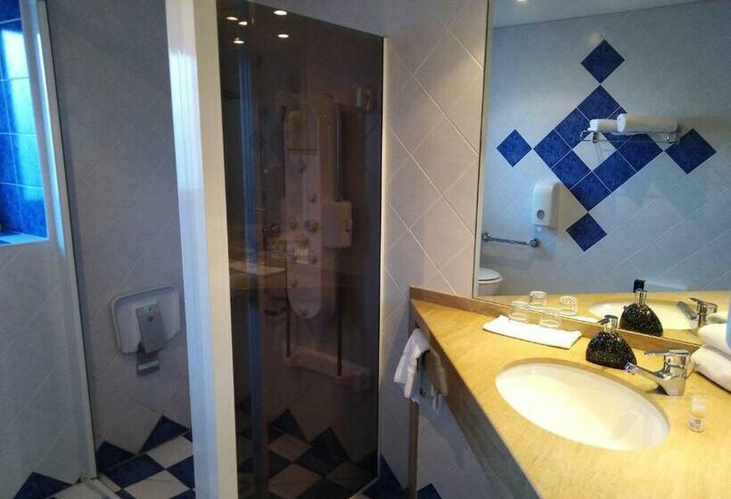 غرفة قياسية, Hôtel La Reconce