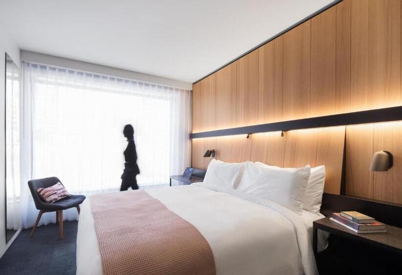 Quarto Estandar, Monville