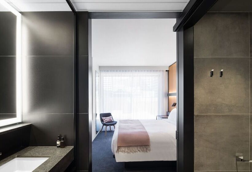 Quarto Estandar, Monville