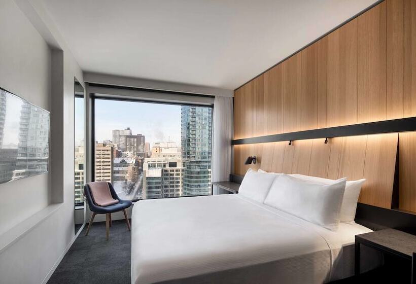 Quarto Estandar, Monville