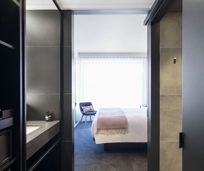 Quarto Estandar, Monville