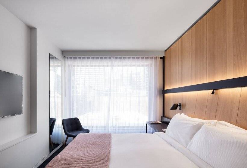 Quarto Estandar, Monville