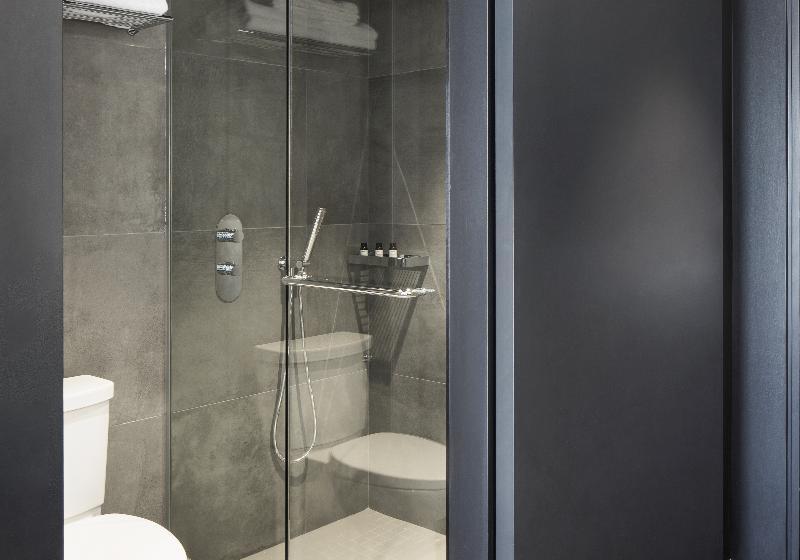 Quarto Estandar, Monville