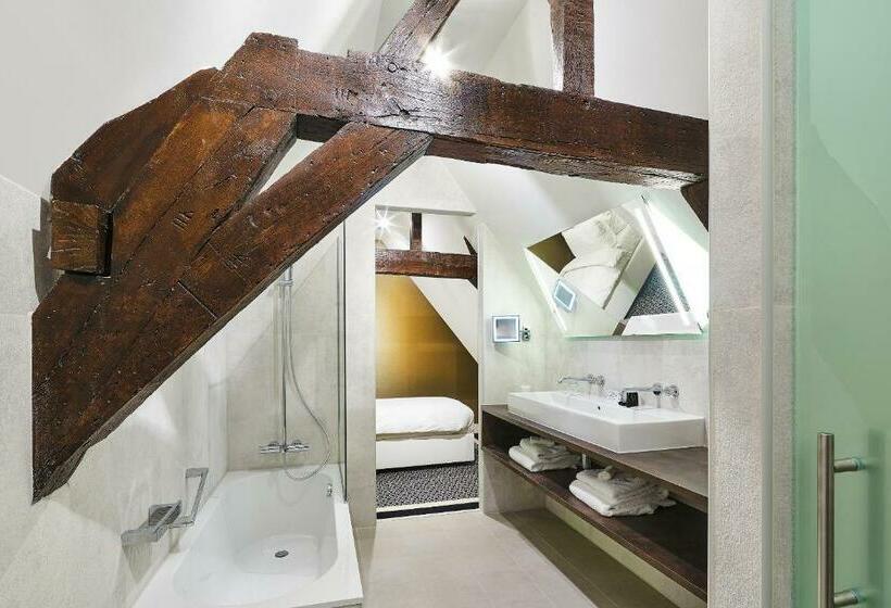 סוויטת ג'וניור, Nassau Breda, Autograph Collection