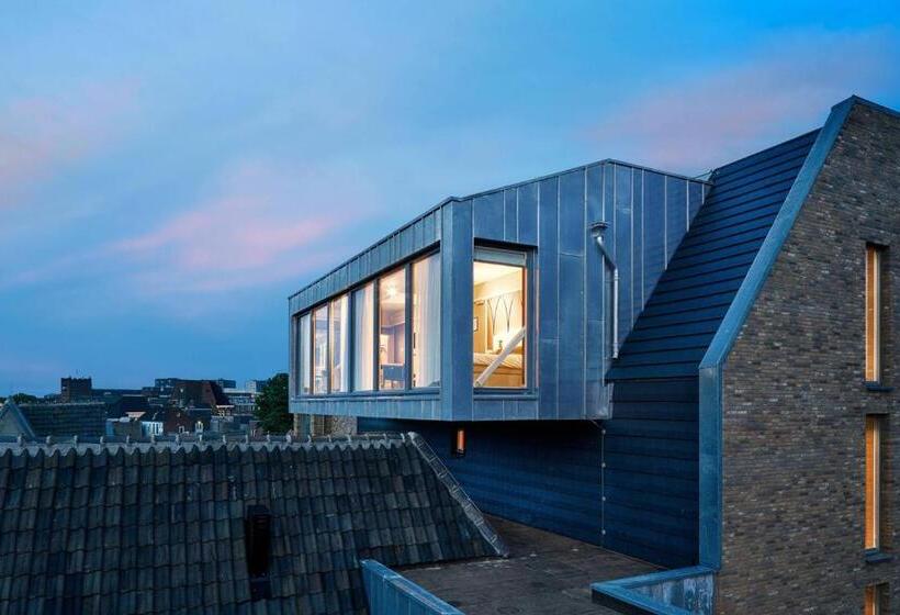 מיטת קינג בסוויטה, Nassau Breda, Autograph Collection