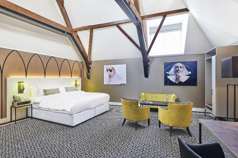 סוויטת ג'וניור, Nassau Breda, Autograph Collection