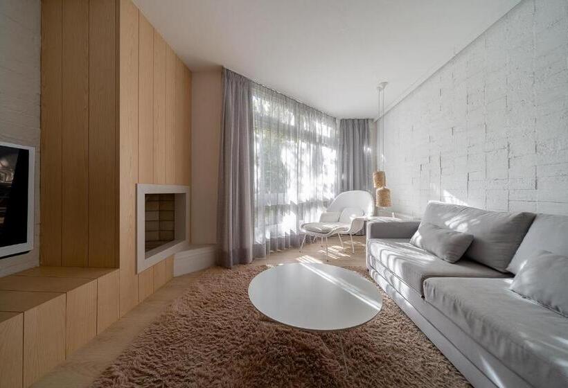 شقة غرفتين, Flat Wish Serrano