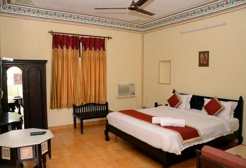 اتاق لوکس, Sajjan Bagh A Heritage Resort