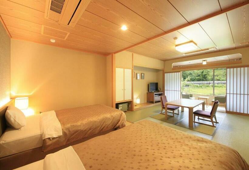 Quarto Estandar, Shimoda Central