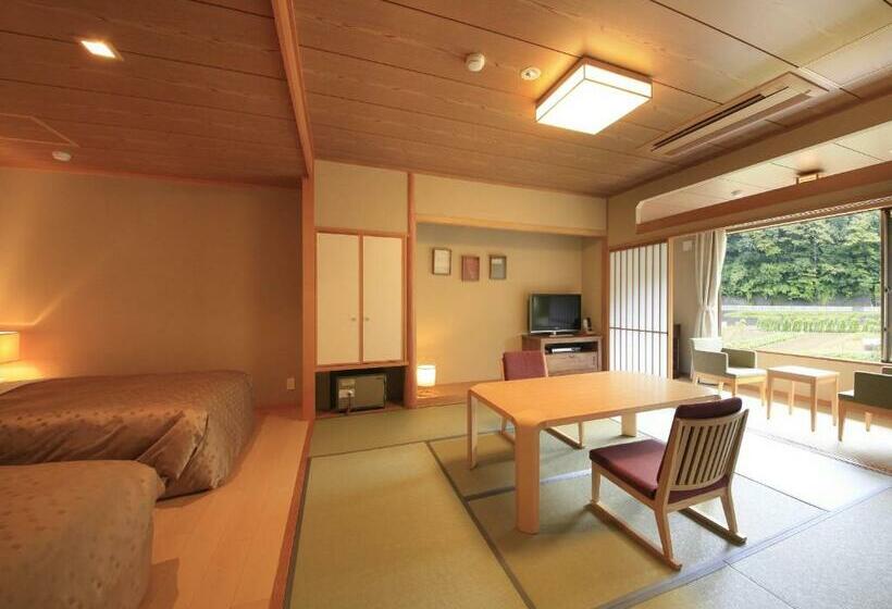Quarto Estandar, Shimoda Central