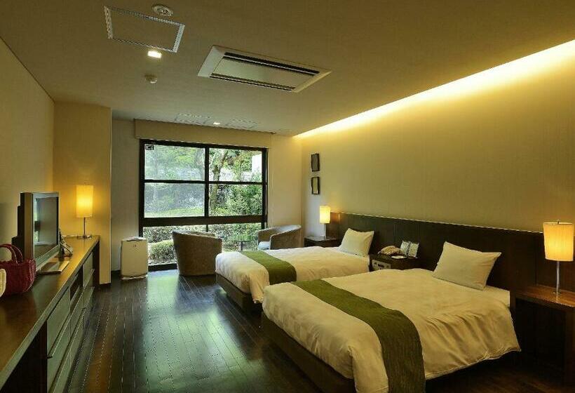Quarto Estandar, Shimoda Central