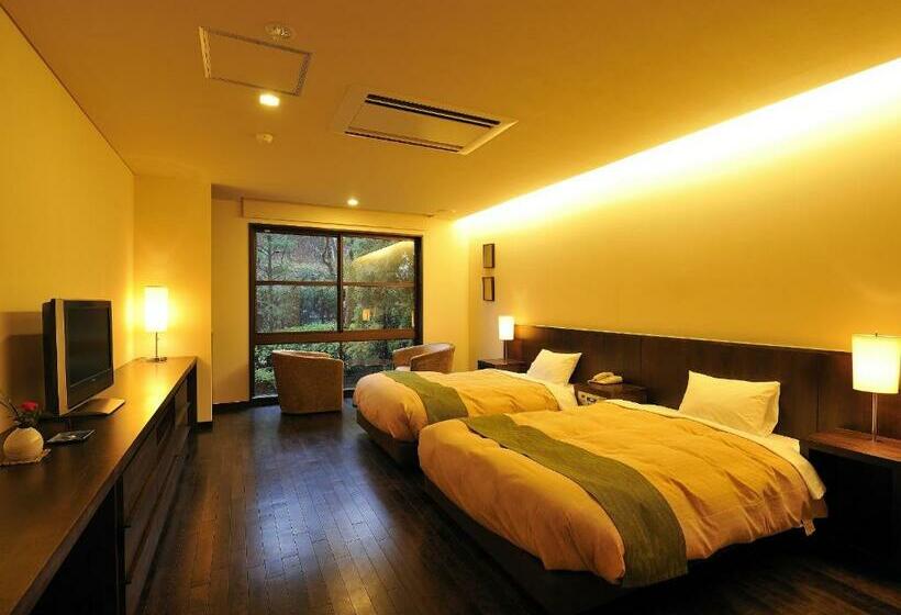 Quarto Estandar, Shimoda Central