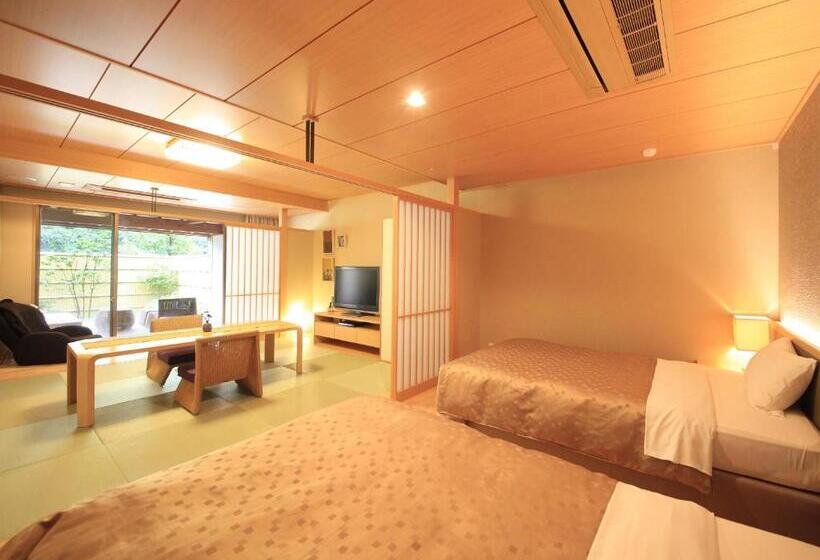 Quarto Estandar, Shimoda Central