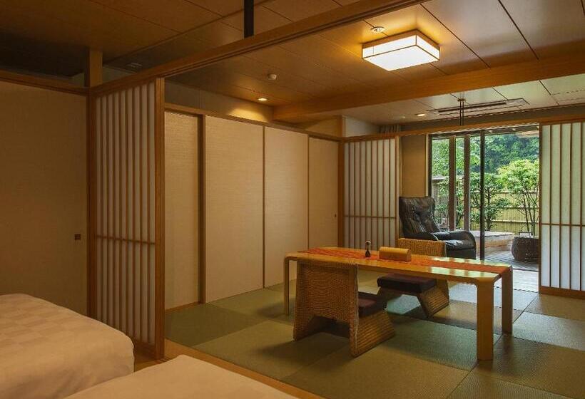 Quarto Estandar, Shimoda Central