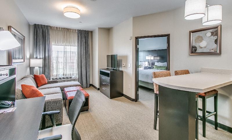 스위트 킹사이즈 침대, Staybridge Suites Lubbock South, An Ihg