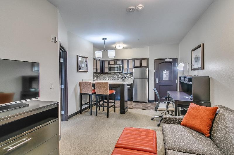 스위트 킹사이즈 침대, Staybridge Suites Lubbock South, An Ihg
