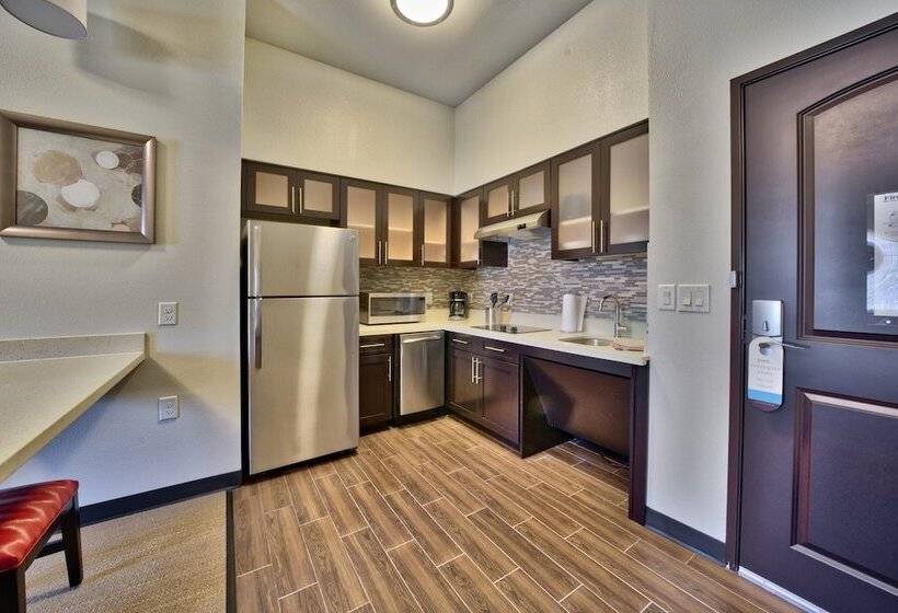 适合残疾人士使用的套间, Staybridge Suites Lubbock South, An Ihg