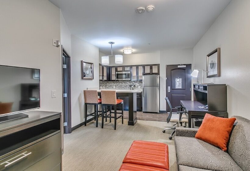 장애인을 위한 스위트, Staybridge Suites Lubbock South, An Ihg