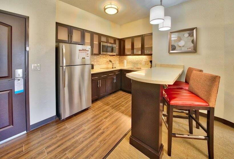 带2个卧室的套房, Staybridge Suites Lubbock South, An Ihg