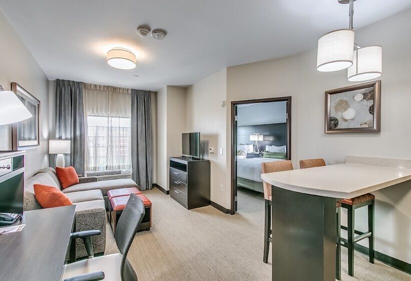 带2个卧室的套房, Staybridge Suites Lubbock South, An Ihg