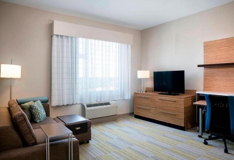 מיטת קינג בסוויטה, Towneplace Suites By Marriott Miami Homestead