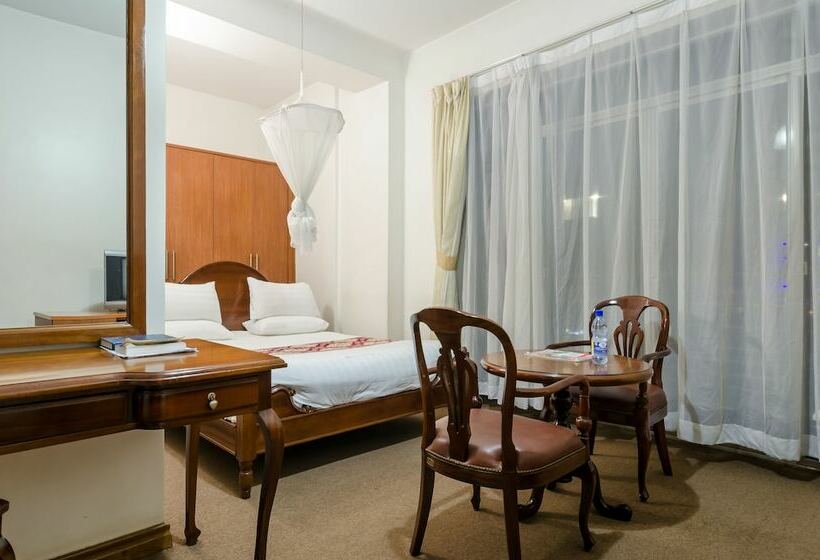 اتاق لوکس یک تخته, Triangle