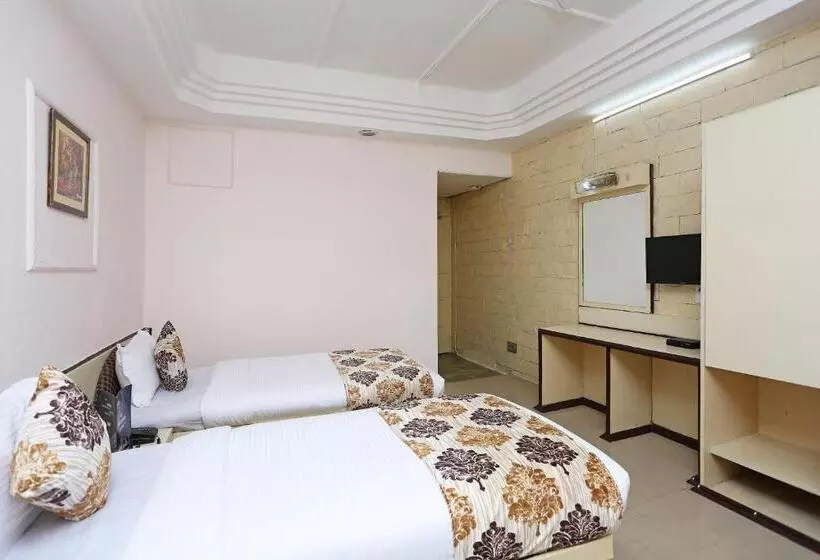 Chambre Triple Classique, O Midtown